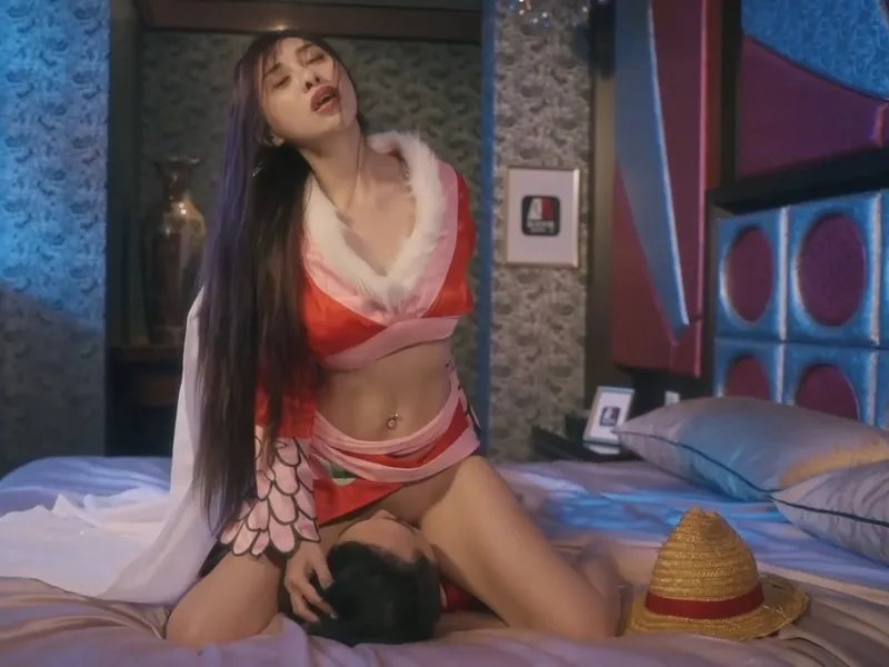 Poster of Lái máy bay bà già cosplay cưỡi ngựa, xuất tinh đầy mòm khoái tê cặc