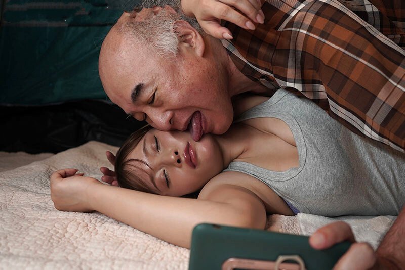 Poster of Lão trưởng thôn khốn nạn chuốc tôi say, rồi chịch vợ mới cưới của tôi suốt đêm khoái lạc